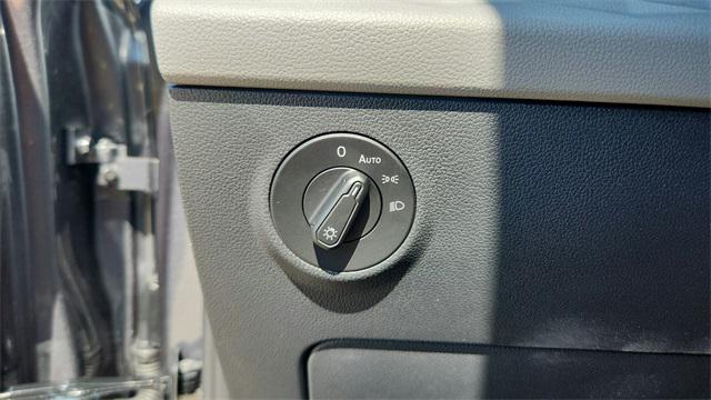 Photo of 2024 Platinum Gray Metallic Volkswagen Taos