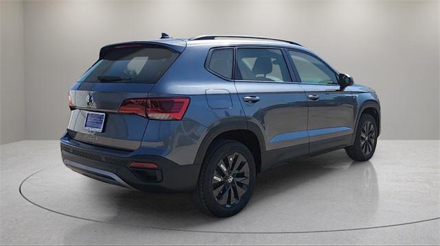Photo of 2024 Platinum Gray Metallic Volkswagen Taos