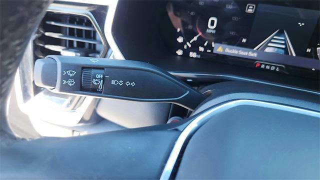 Photo of 2024 Summit White GMC Canyon