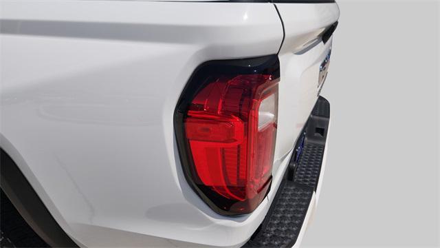Photo of 2024 Summit White GMC Canyon