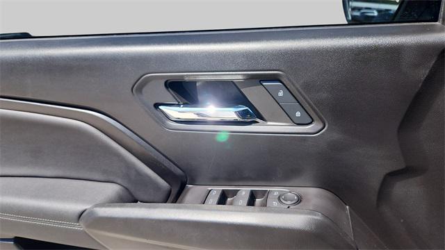 Photo of 2024 Summit White GMC Canyon