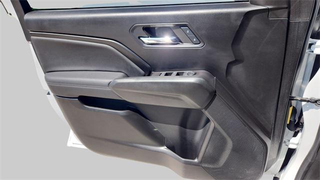 Photo of 2024 Summit White GMC Canyon