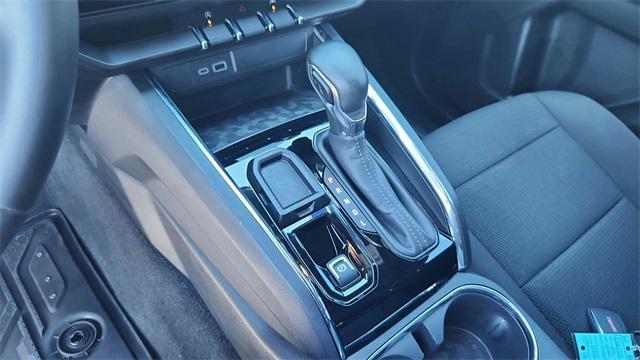Photo of 2024 Summit White GMC Canyon