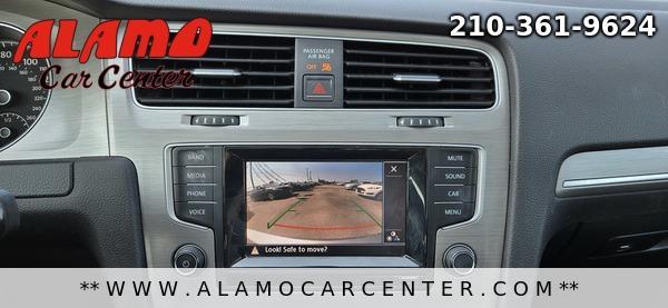 Photo of 2015 Silver Volkswagen Golf