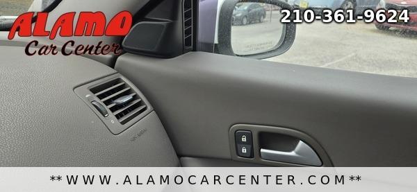 Photo of 2010 White Volvo C30