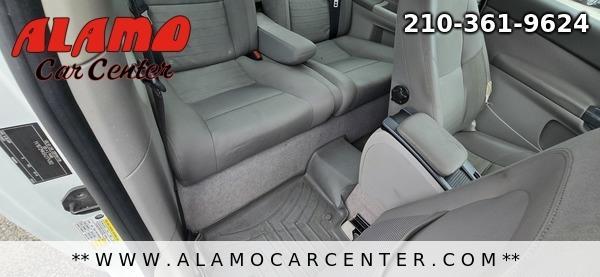 Photo of 2010 White Volvo C30