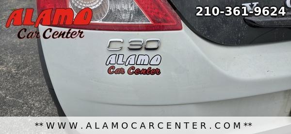 Photo of 2010 White Volvo C30