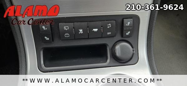 Photo of 2008 White GMC Acadia