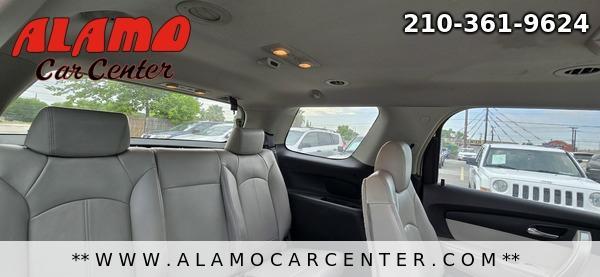 Photo of 2008 White GMC Acadia