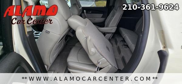 Photo of 2008 White GMC Acadia