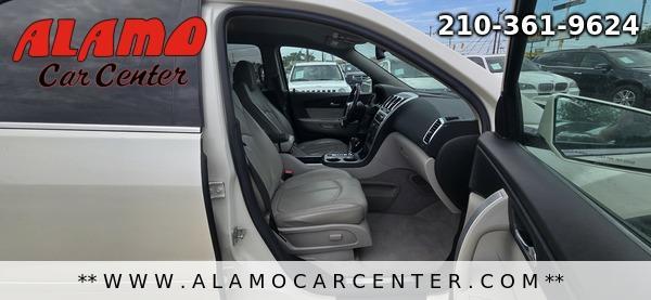 Photo of 2008 White GMC Acadia
