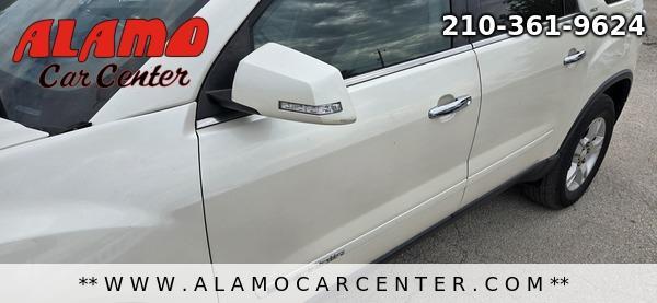 Photo of 2008 White GMC Acadia