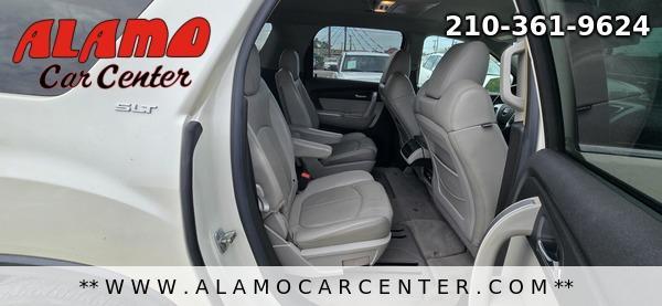 Photo of 2008 White GMC Acadia