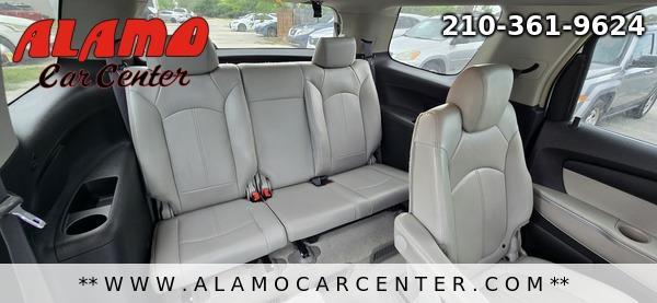 Photo of 2008 White GMC Acadia