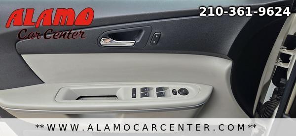 Photo of 2008 White GMC Acadia