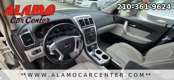 Photo of 2008 White GMC Acadia