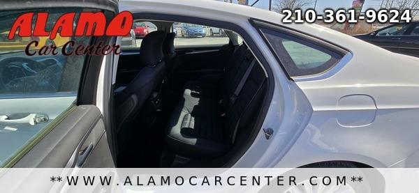 Photo of 2015 White Ford Fusion Hybrid