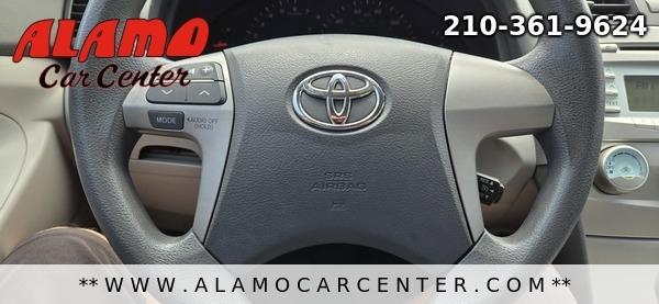 Photo of 2009 Silver Toyota Camry