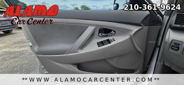 Photo of 2009 Silver Toyota Camry