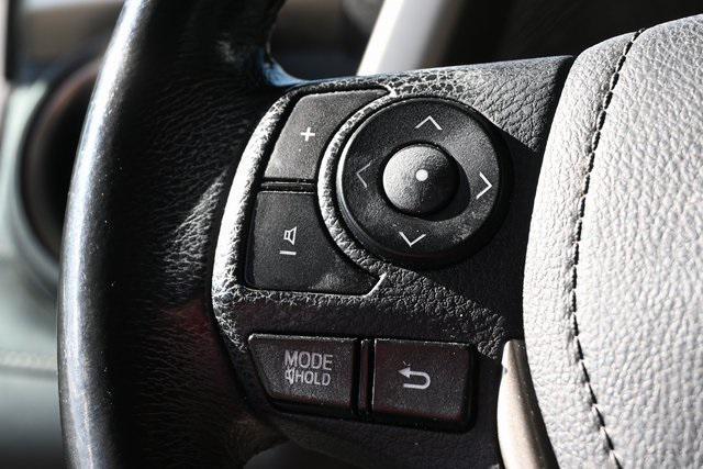 Photo of 2015 Blizzard Pearl Toyota RAV4