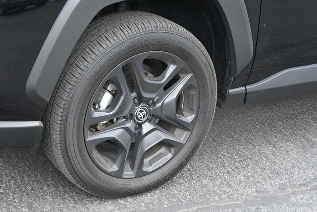 Photo of 2024 Midnight Black Metallic Toyota RAV4