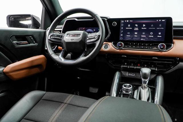 Photo of 2023 Summit White GMC Canyon