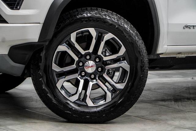 Photo of 2023 Summit White GMC Canyon