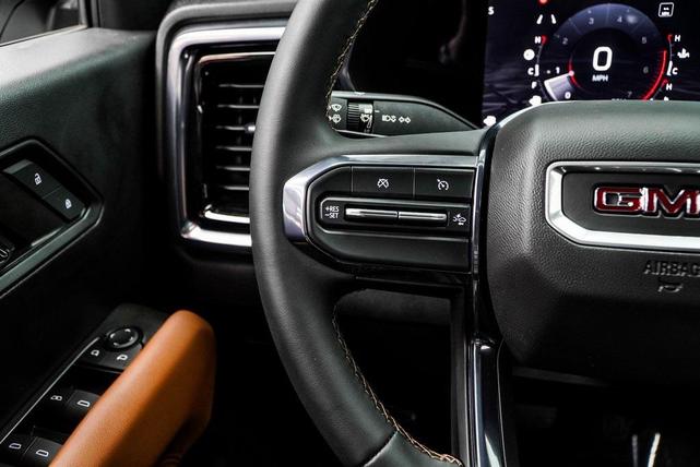 Photo of 2023 Summit White GMC Canyon