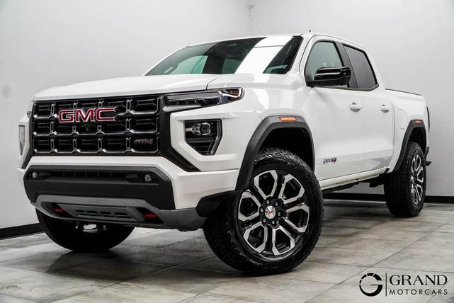 Photo of 2023 Summit White GMC Canyon