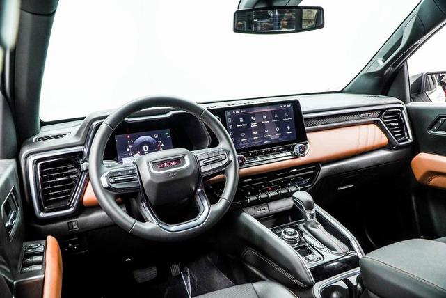 Photo of 2023 Summit White GMC Canyon