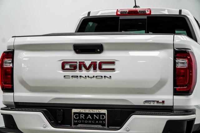 Photo of 2023 Summit White GMC Canyon