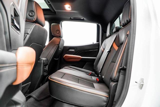 Photo of 2023 Summit White GMC Canyon