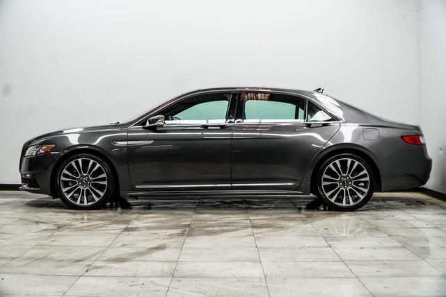 Photo of 2018 Magnetic Gray Metallic Lincoln Continental