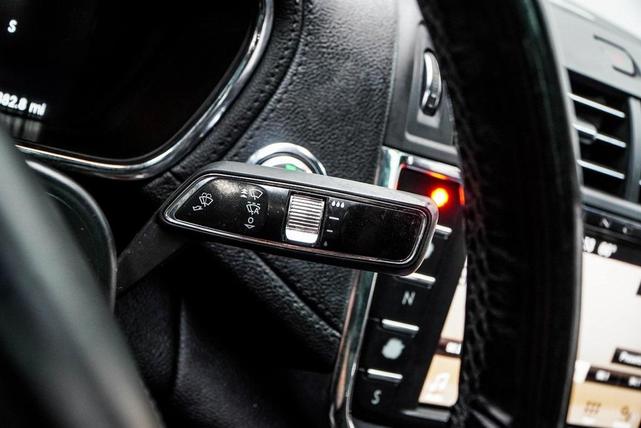 Photo of 2018 Magnetic Gray Metallic Lincoln Continental