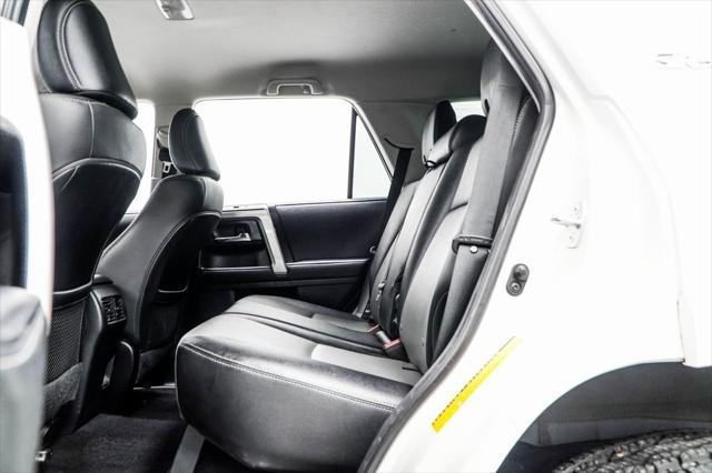 Photo of 2021 Super White Toyota 4Runner
