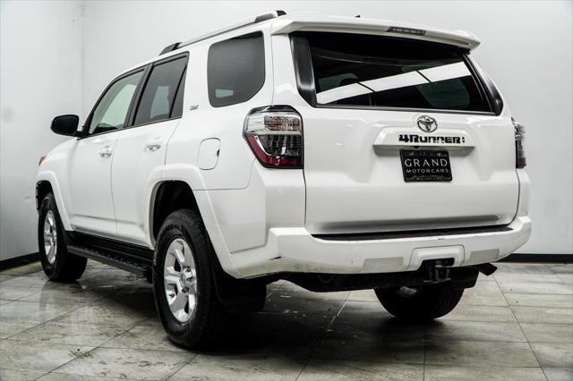 Photo of 2021 Super White Toyota 4Runner
