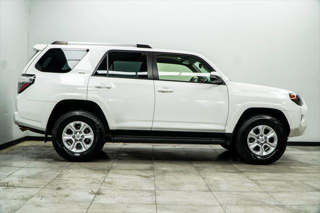 Photo of 2021 Super White Toyota 4Runner
