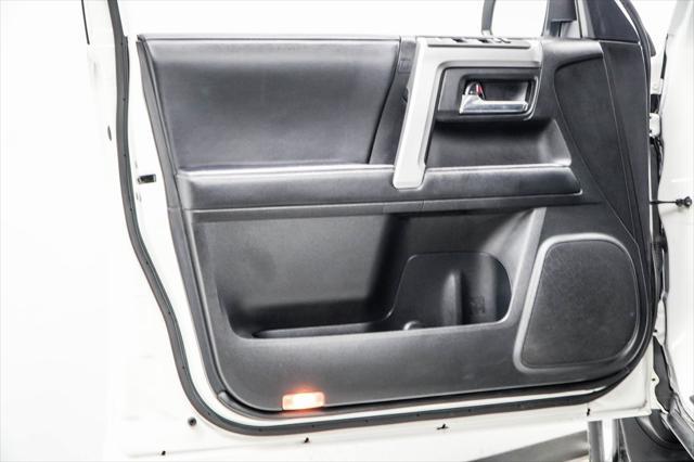 Photo of 2021 Super White Toyota 4Runner