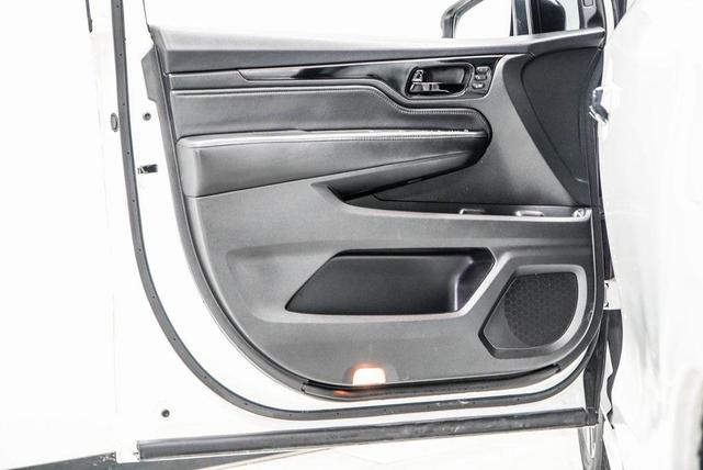 Photo of 2022 Platinum White Pearl Honda Odyssey