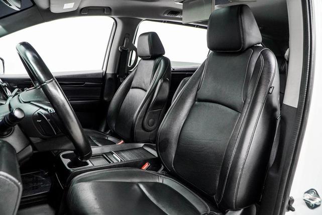 Photo of 2022 Platinum White Pearl Honda Odyssey