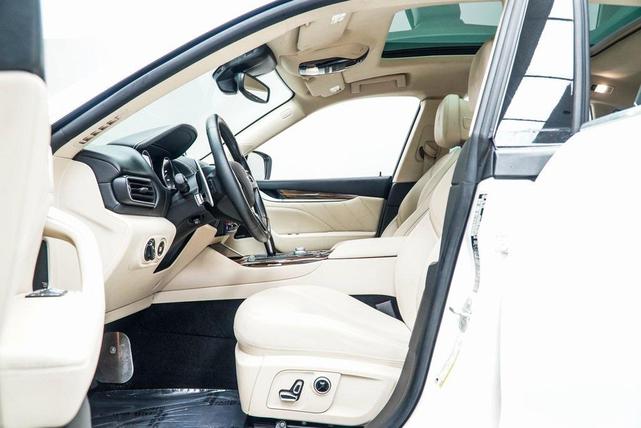 Photo of 2021 Bianco Maserati Levante