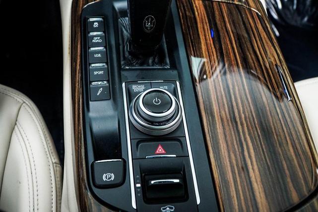 Photo of 2021 Bianco Maserati Levante