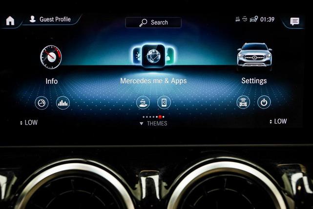 Photo of 2021 White Mercedes-Benz GLA 250