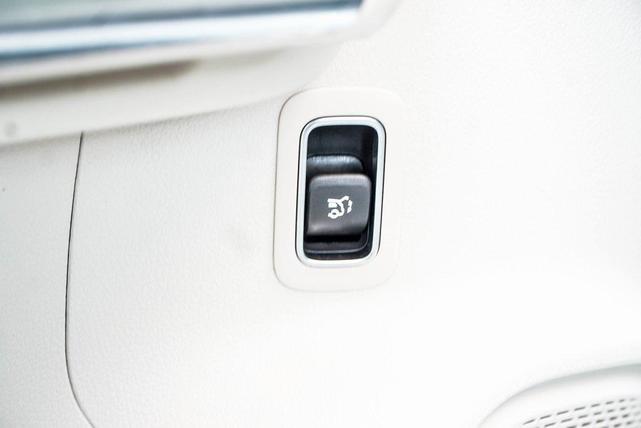 Photo of 2021 White Mercedes-Benz GLA 250