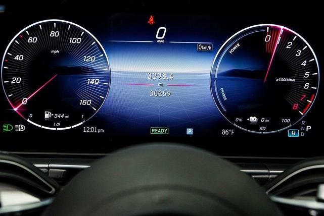 Photo of 2024 Cirrus Silver Metallic Mercedes-Benz GLE 450 Plug-In Hybrid