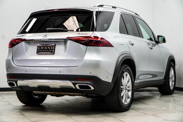 Photo of 2024 Cirrus Silver Metallic Mercedes-Benz GLE 450 Plug-In Hybrid