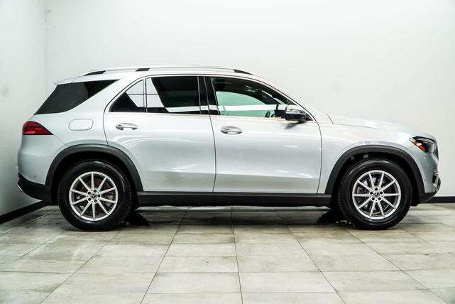 Photo of 2024 Cirrus Silver Metallic Mercedes-Benz GLE 450 Plug-In Hybrid