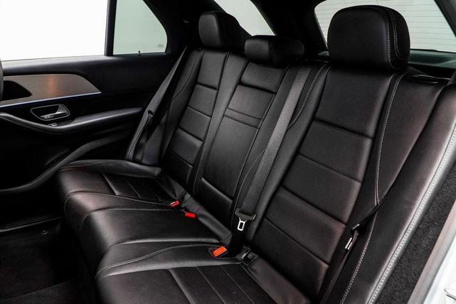 Photo of 2024 Cirrus Silver Metallic Mercedes-Benz GLE 450 Plug-In Hybrid