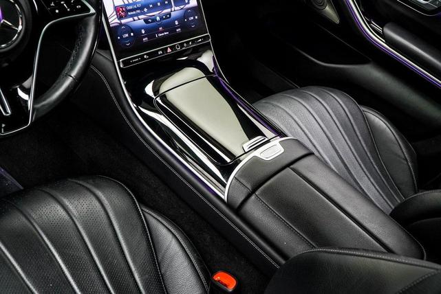 Photo of 2022 Black Mercedes-Benz S-Class