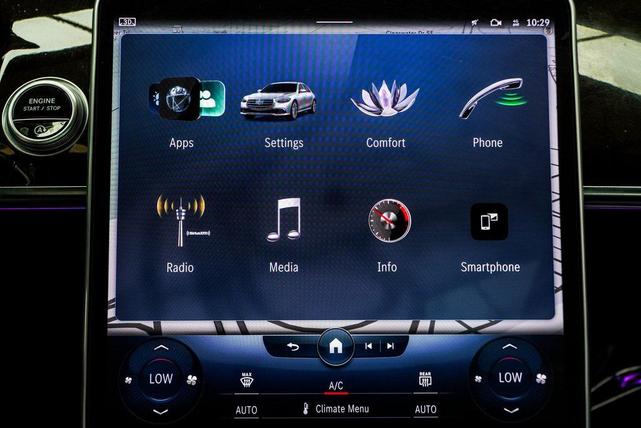 Photo of 2022 Black Mercedes-Benz S-Class